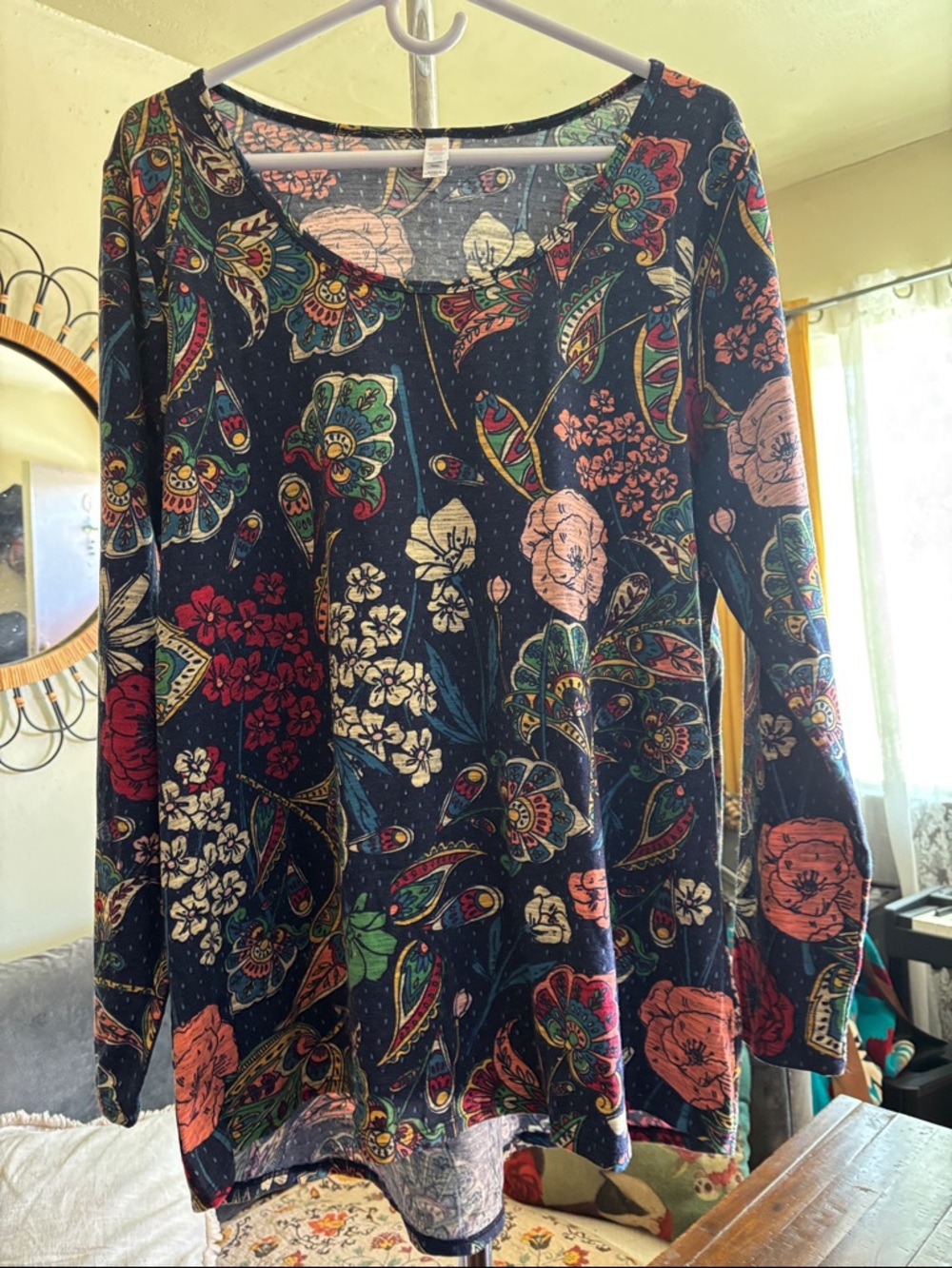 Paisley Floral Scoop Neck Long Sleeve Lularoe Top Size 2XL